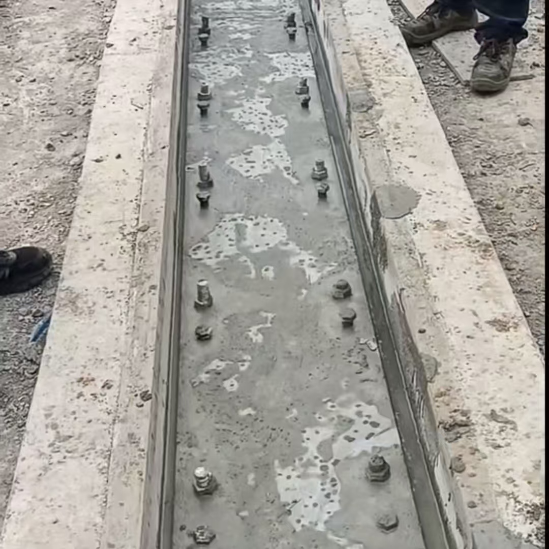 滦南港口码头起重机龙门吊重型机械设备稳固用早强快凝轨道胶泥